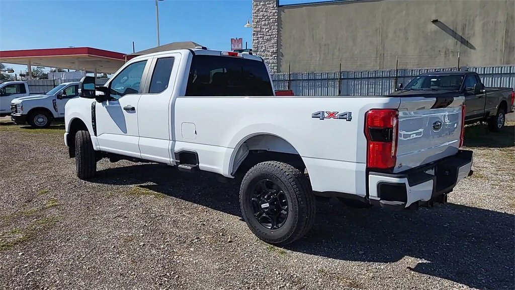 Used 2024 Ford F250 XL w/ STX Appearance Package image 6