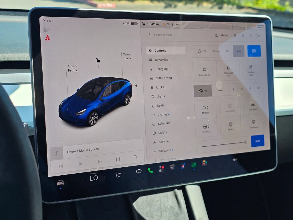 Used 2021 Tesla Model Y Long Range AWD/4WD image 30