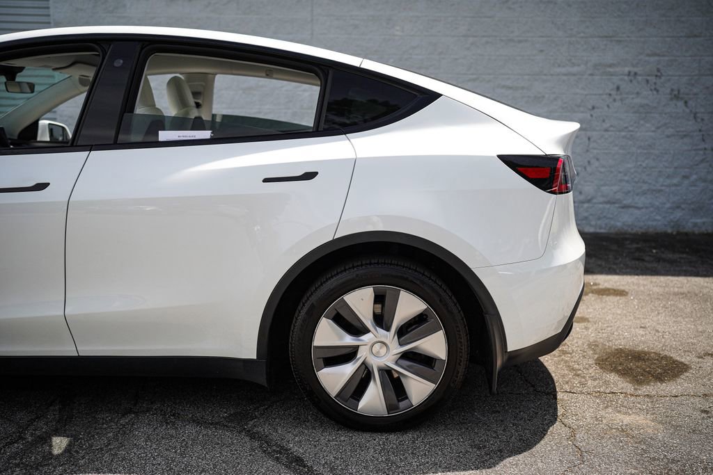 Used 2023 Tesla Model Y Long Range AWD/4WD image 12