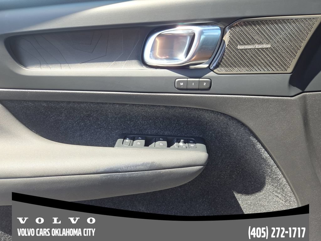 Certified 2023 Volvo C40 P8 Recharge Ultimate AWD/4WD image 23
