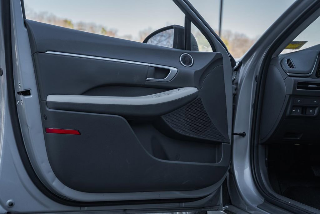 Used 2023 Hyundai Sonata SEL w/ Convenience Package image 28