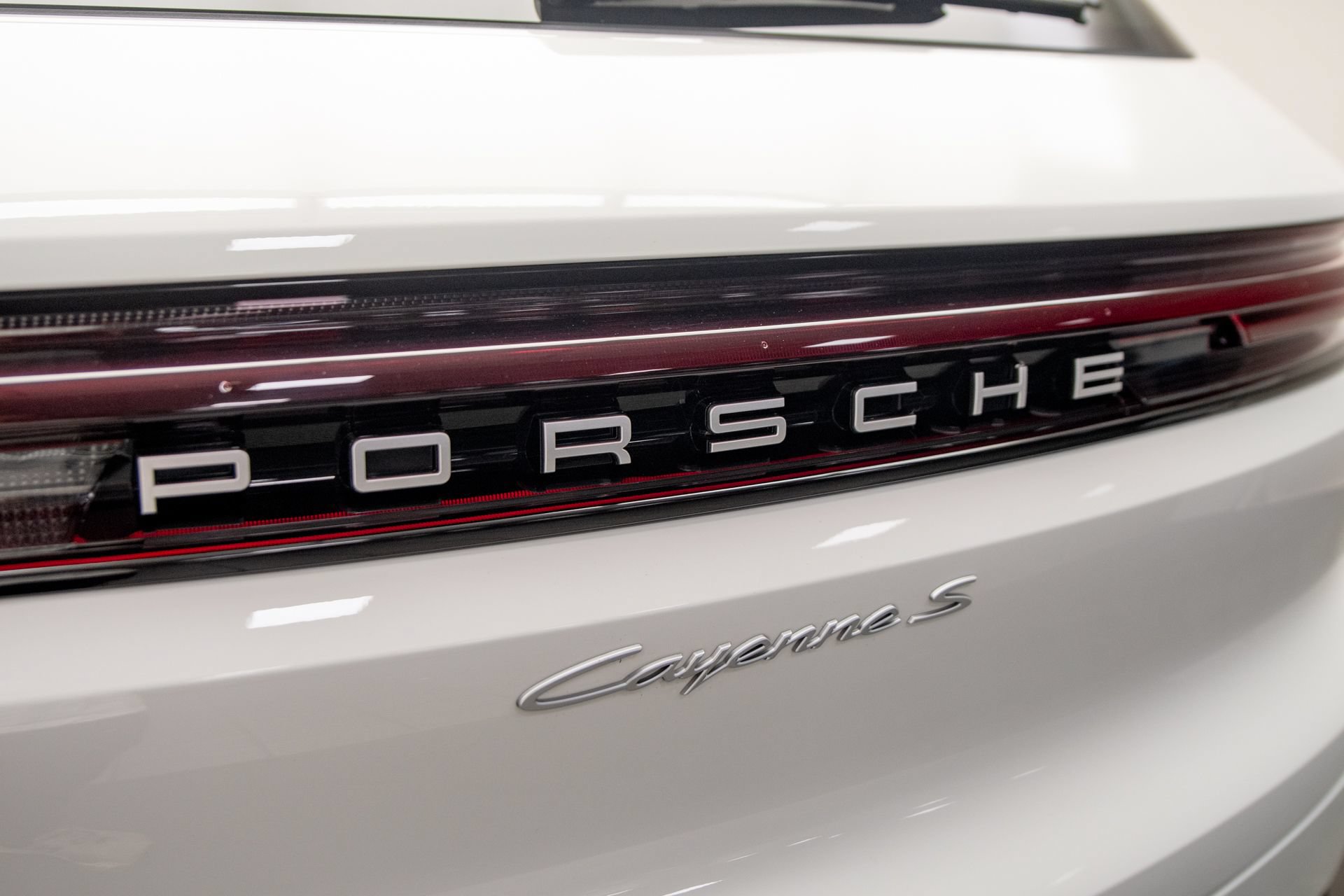 Used 2025 Porsche Cayenne S AWD/4WD image 36