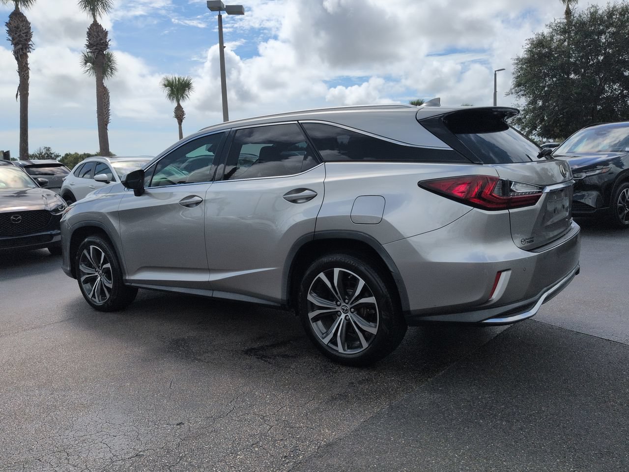 Used 2019 Lexus RX 350L FWD w/ Premium Package image 6