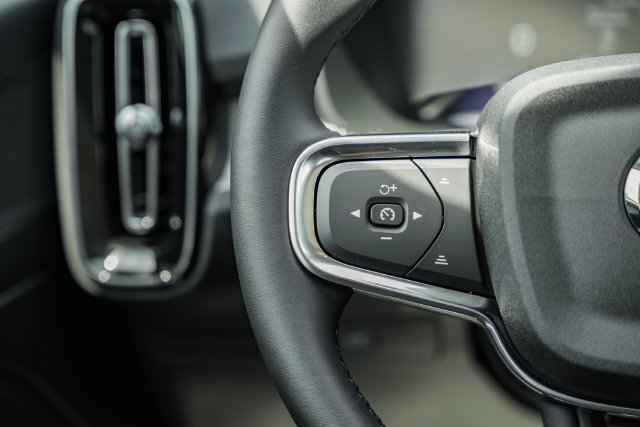 New 2026 Volvo XC40 B5 Plus w/ Climate Package AWD/4WD image 28