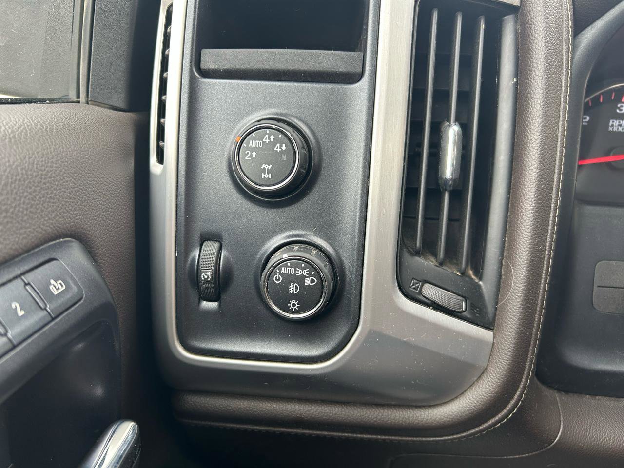 Used 2014 GMC Sierra 1500 SLT w/ SLT Preferred Package image 27