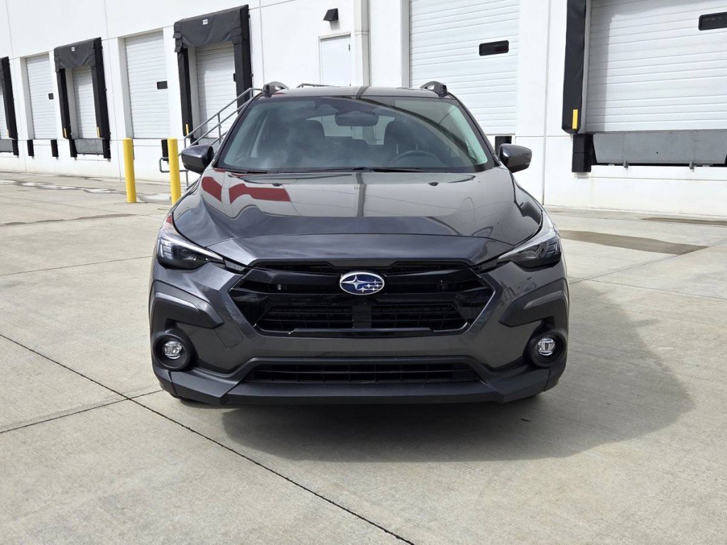 Used 2025 Subaru Crosstrek 2.5i Limited w/ Crosstrek Mirror Package image 2