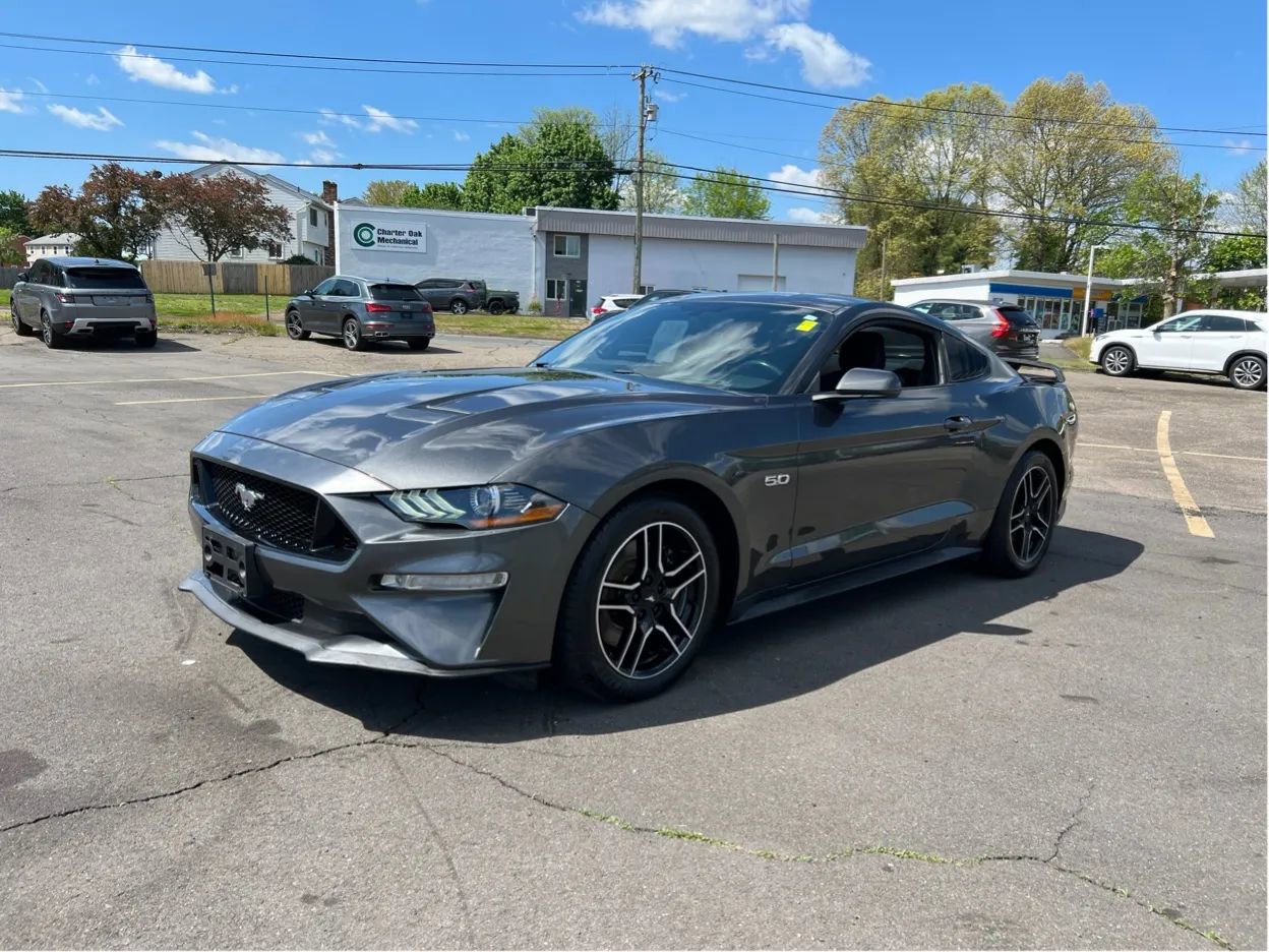 Used 2018 Ford Mustang GT RWD image 3