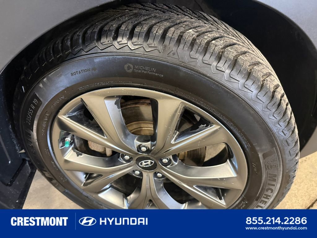 Used 2017 Hyundai Santa Fe Sport 2.0T AWD/4WD image 17