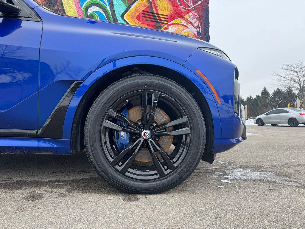 Used 2023 BMW X7 M60i w/ Executive Package image 11