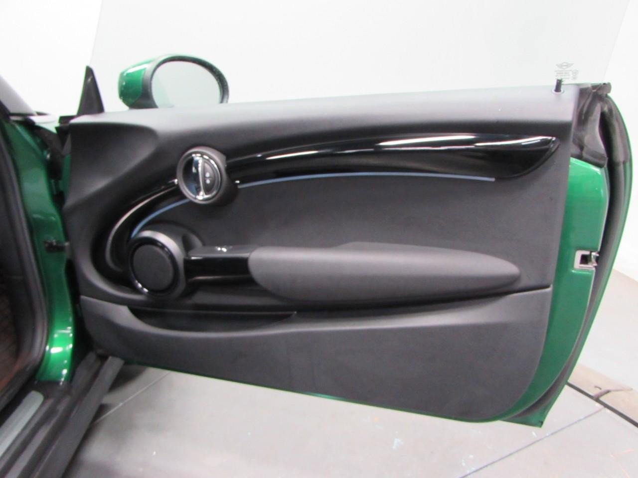 Used 2022 MINI Cooper S w/ Premium Package image 23