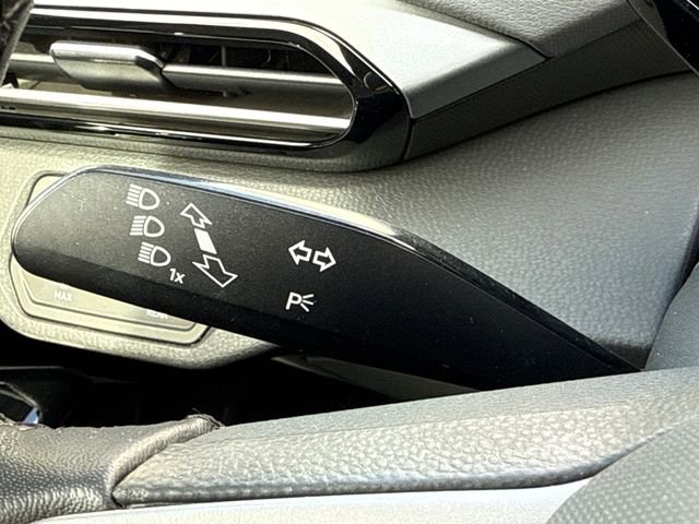 Certified 2023 Volkswagen ID.4 Pro image 42