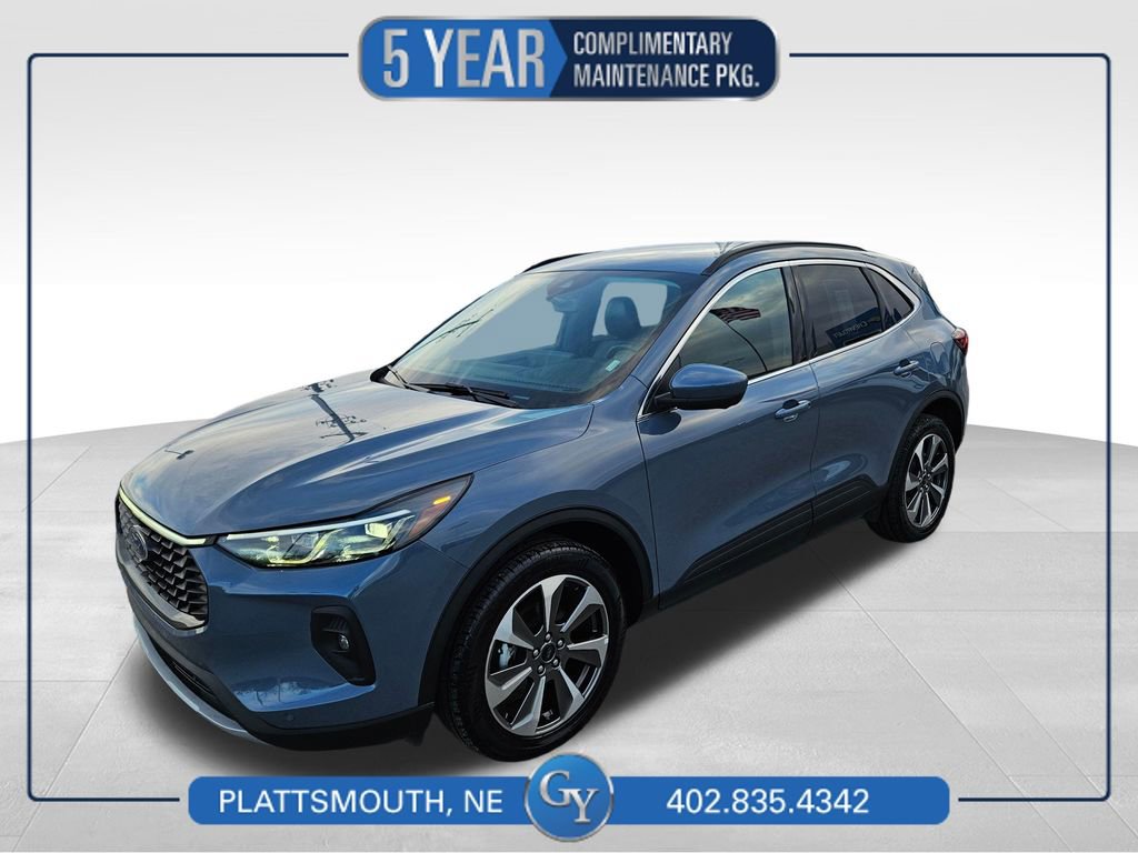 Used 2024 Ford Escape Platinum image 1