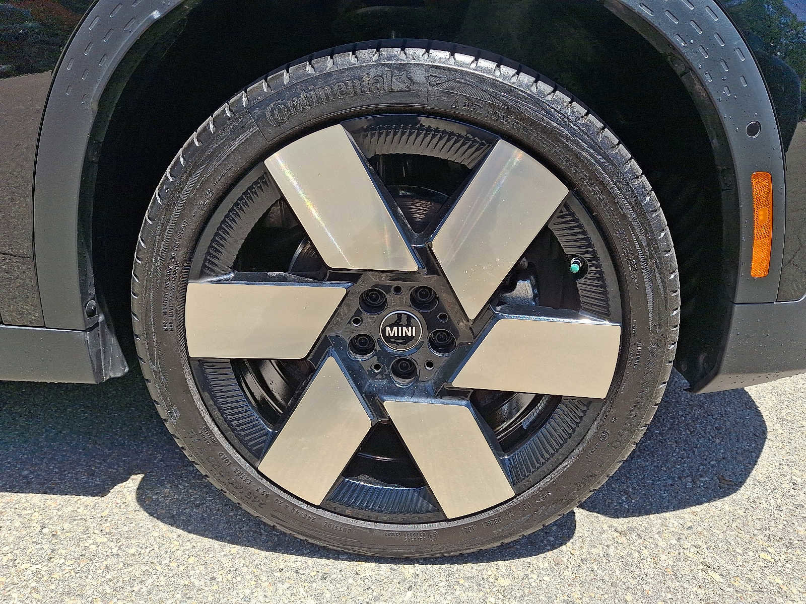 Certified 2025 MINI Cooper Countryman S w/ Comfort Package Max image 8