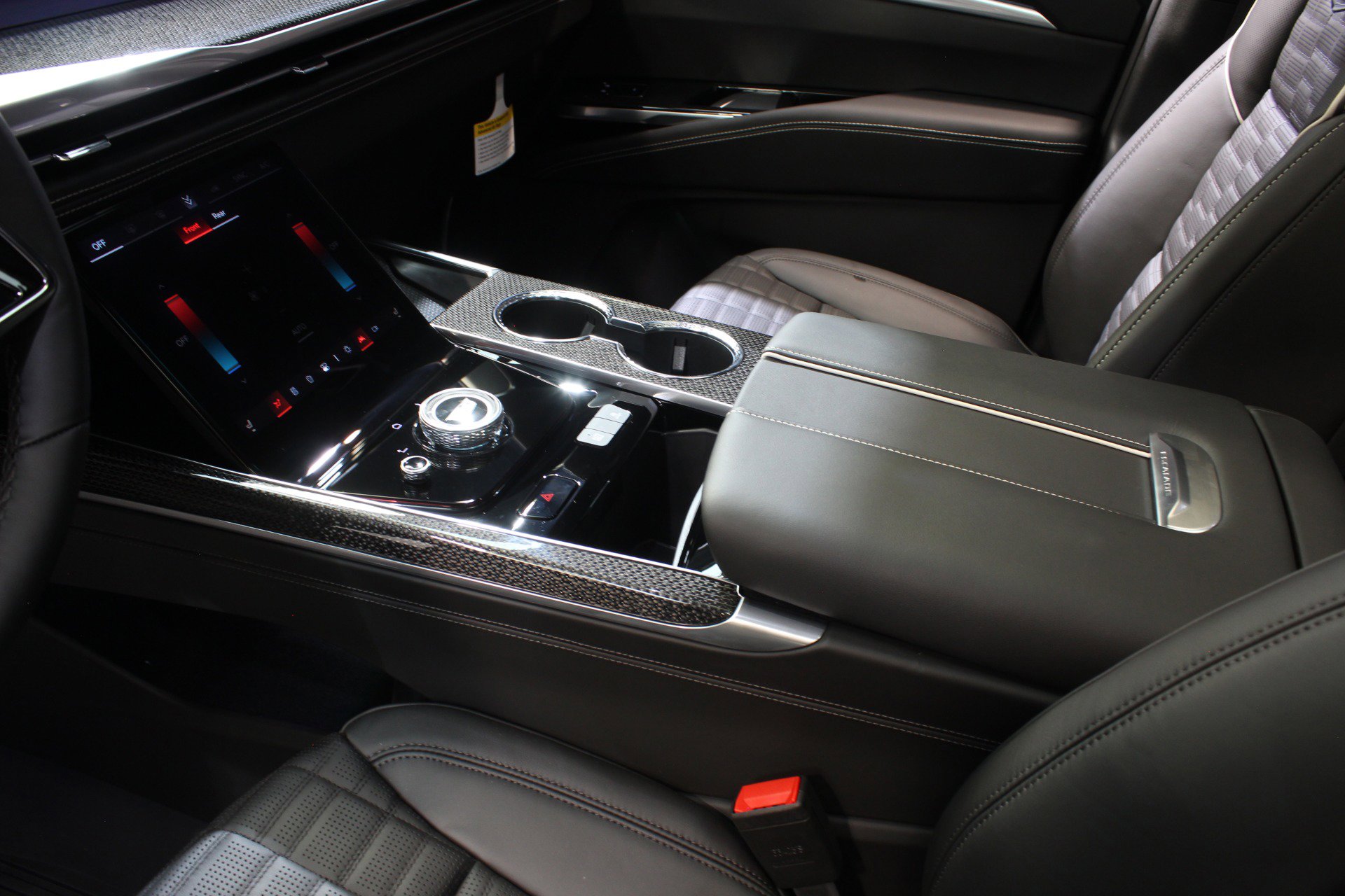 Used 2026 Cadillac Escalade V w/ LPO, ONYX Package image 30