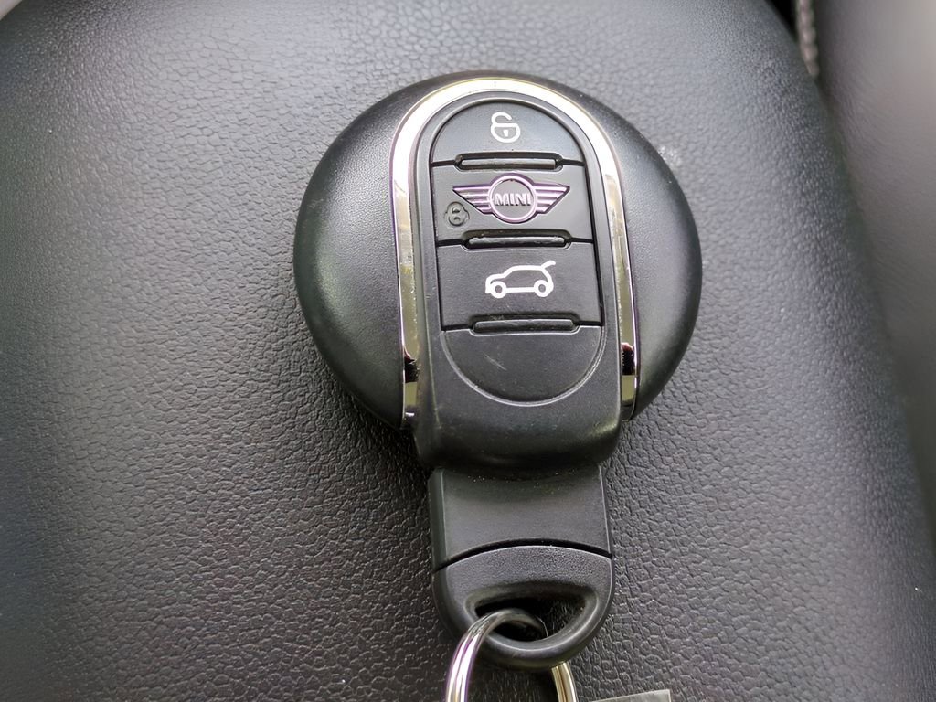 Used 2022 MINI Cooper Clubman S image 29