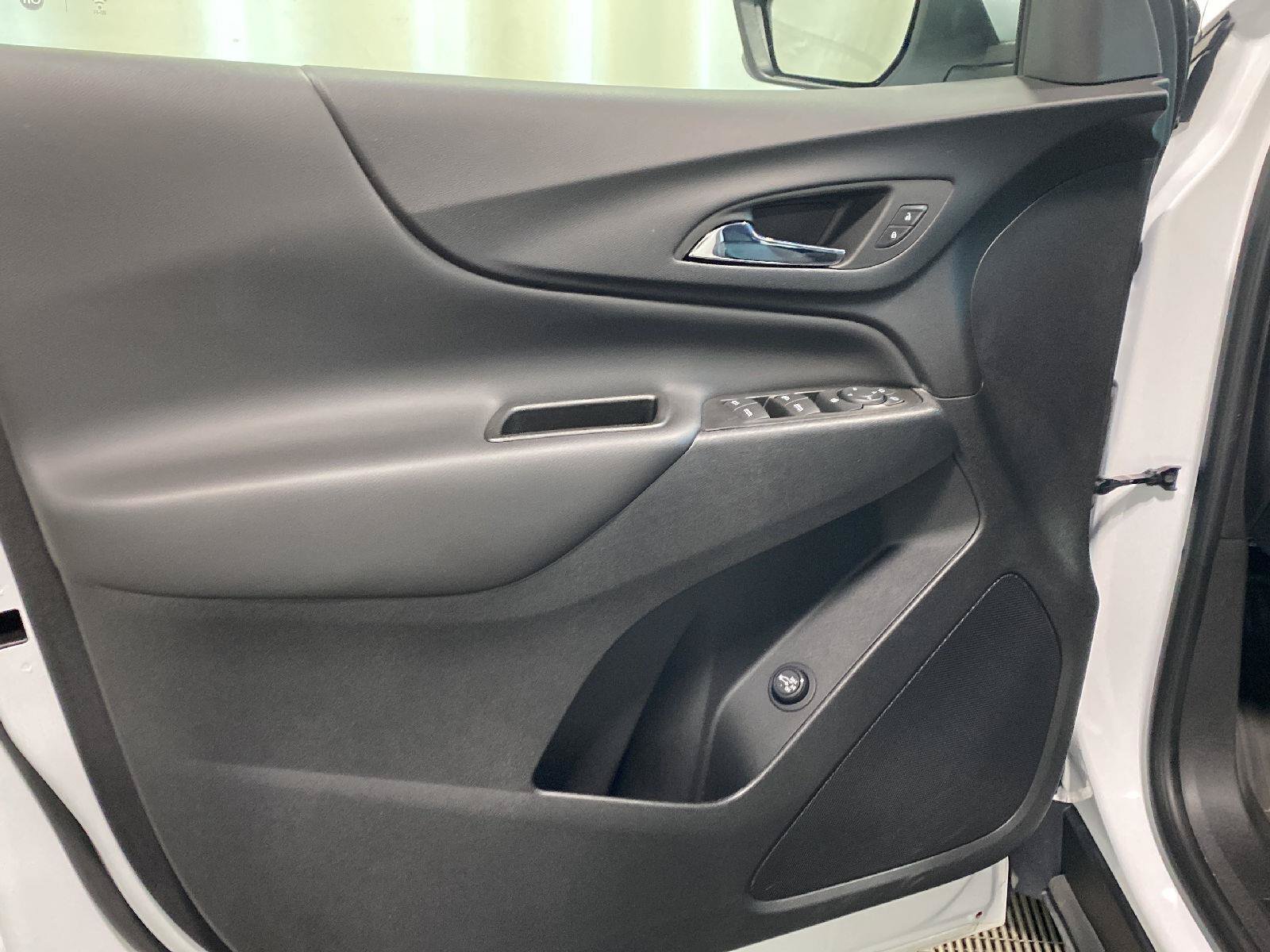 Used 2023 Chevrolet Equinox LT AWD/4WD image 24