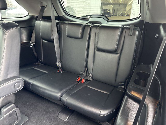 Used 2017 Toyota Highlander SE image 26