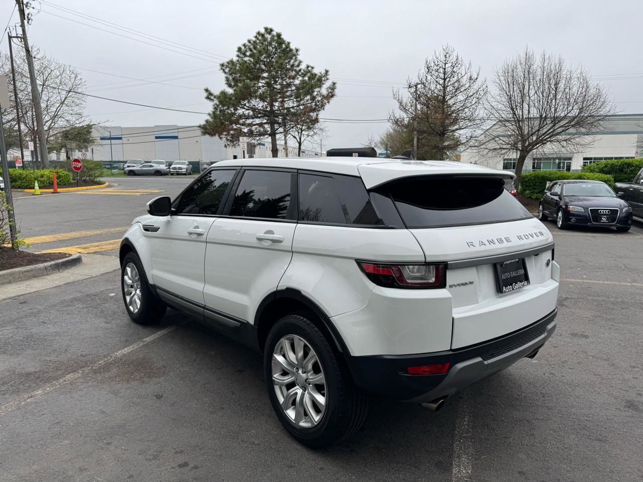 Used 2016 Land Rover Range Rover Evoque SE AWD/4WD image 7