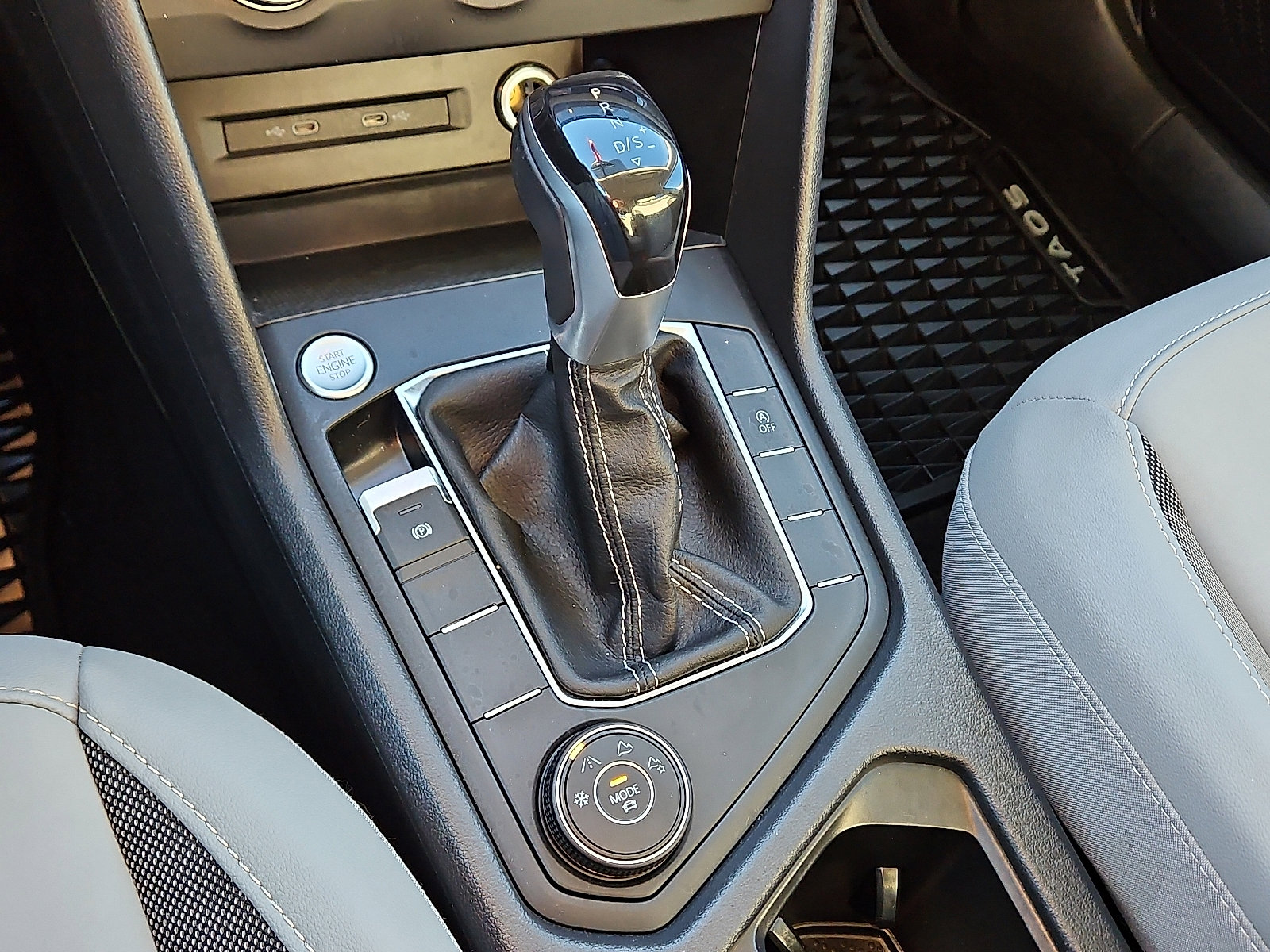 Certified 2022 Volkswagen Taos SE image 12