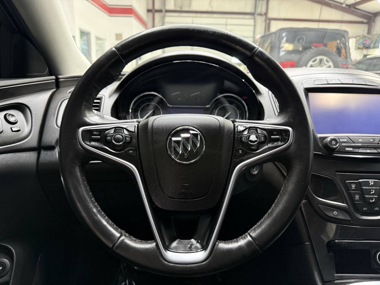 Used 2017 Buick Regal Sport Touring FWD image 22