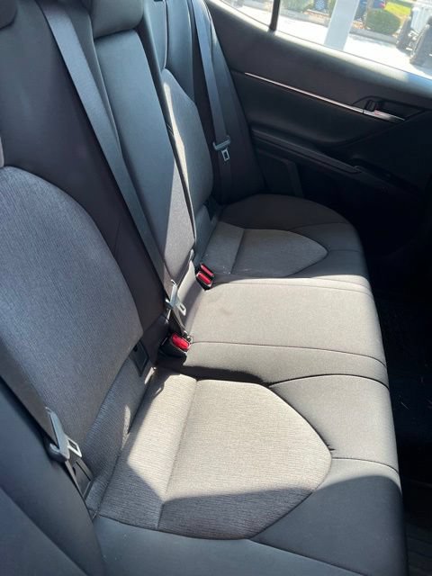 Used 2020 Toyota Camry LE FWD image 18