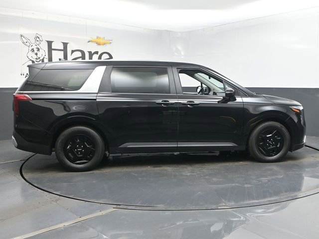 Used 2025 Kia Carnival FWD image 36