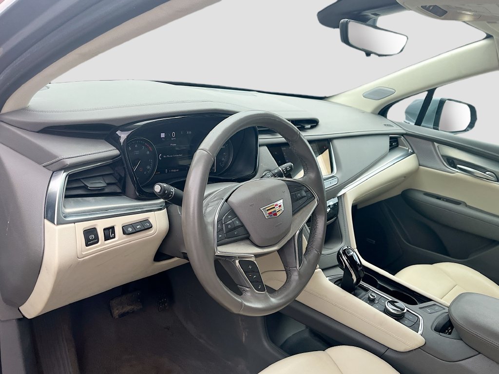 Used 2024 Cadillac XT5 Premium Luxury w/ Technology Package FWD image 9