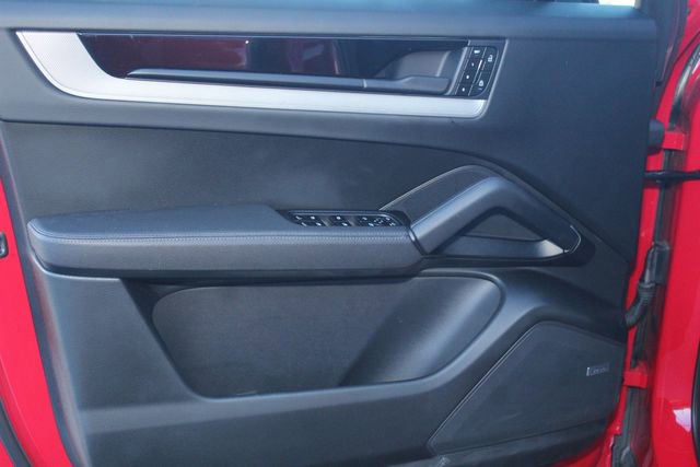Certified 2025 Porsche Cayenne Coupe image 22