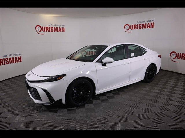 Used 2026 Toyota Camry SE image 3
