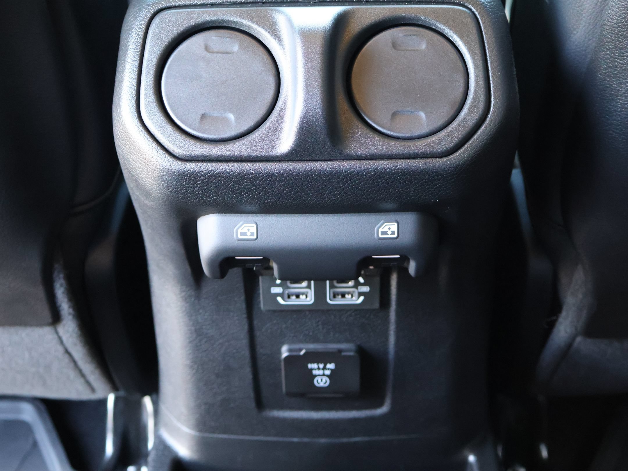 Used 2025 Jeep Wrangler Unlimited Sahara AWD/4WD image 22