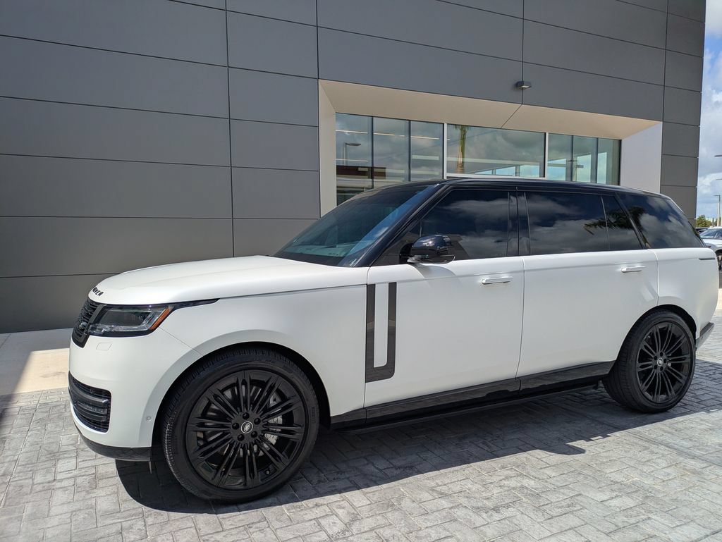 Certified 2025 Land Rover Range Rover Long Wheelbase SE AWD/4WD image 2