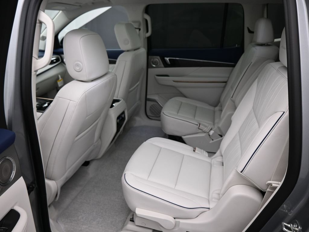 New 2026 Buick Enclave Avenir w/ Super Cruise Package AWD/4WD image 19