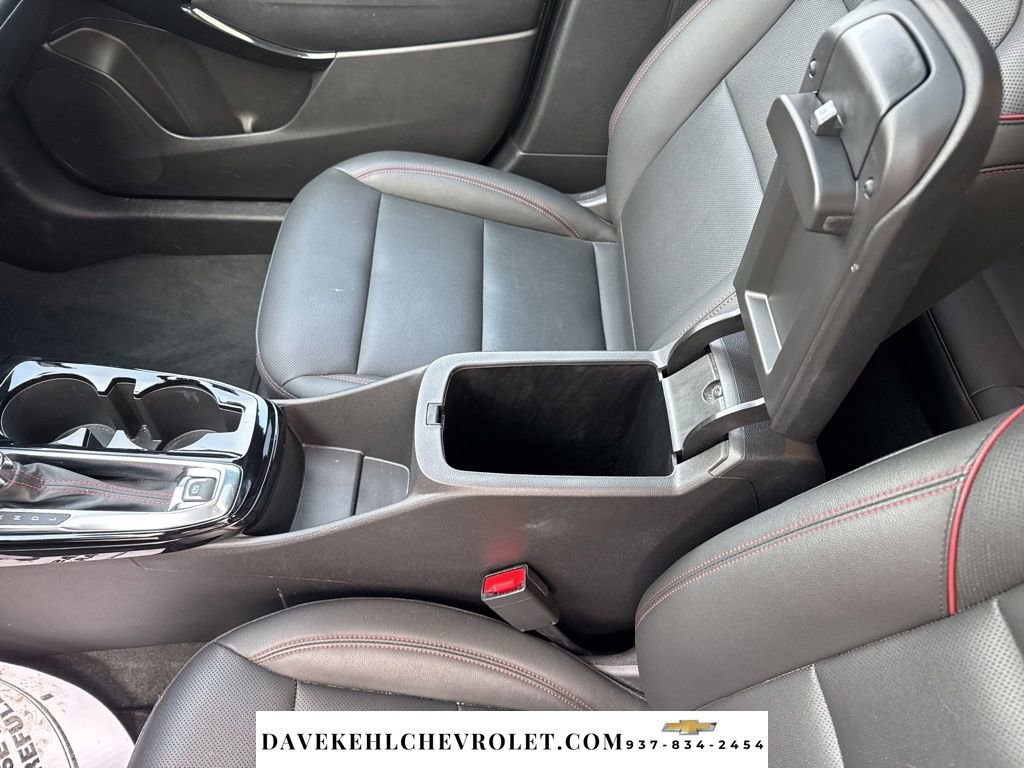 Used 2025 Chevrolet Trax RS w/ Sunroof Package image 16