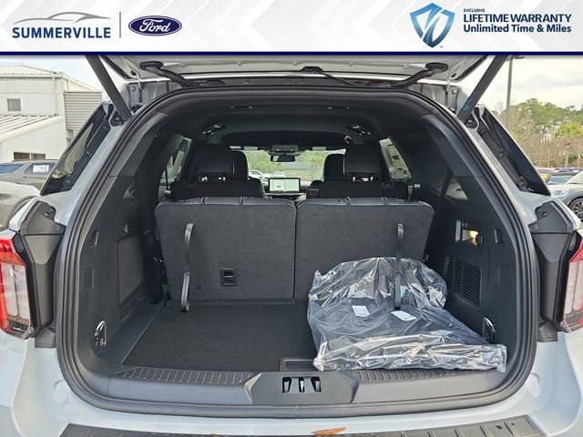 New 2026 Ford Explorer ST-Line RWD image 15