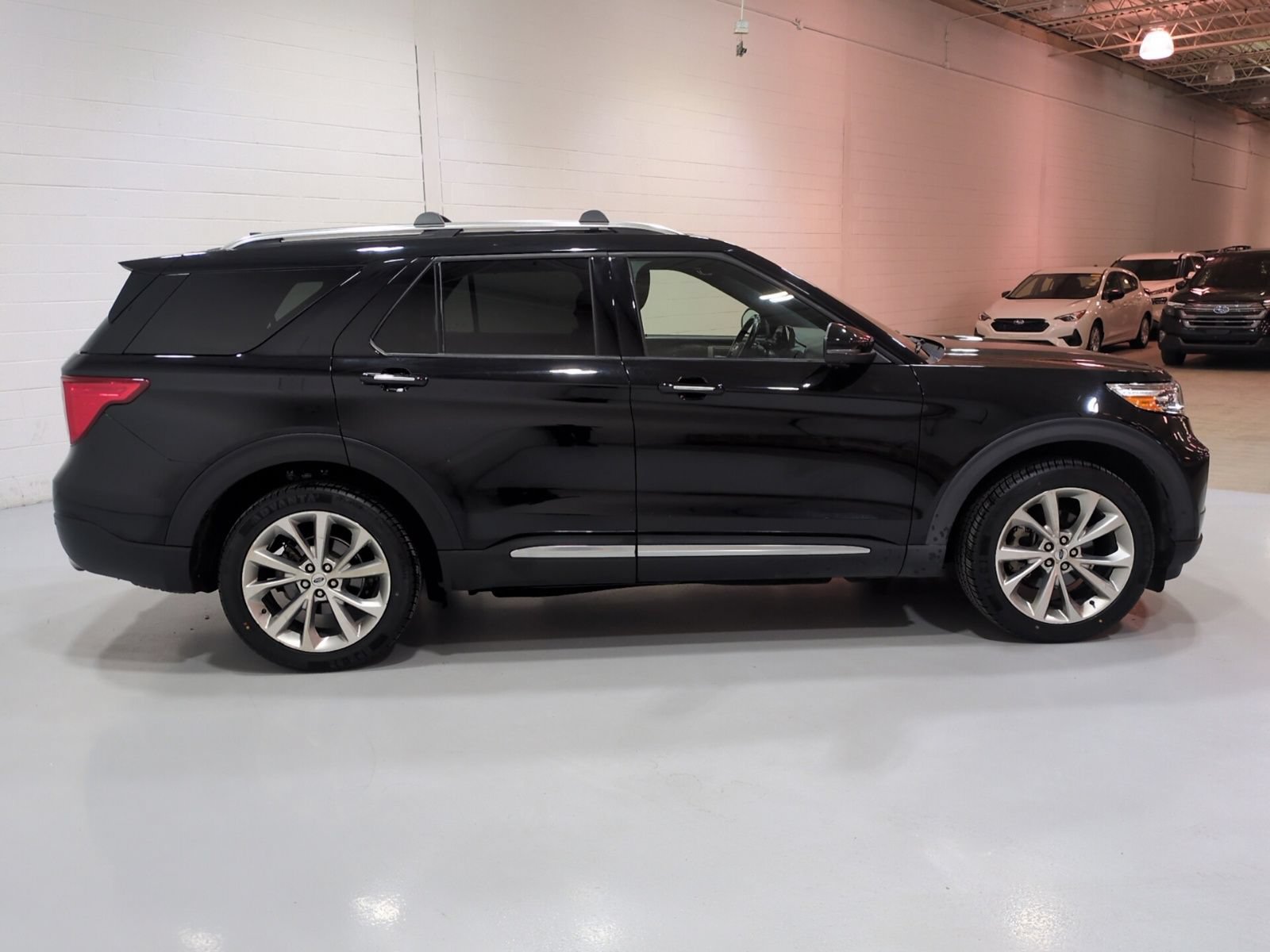 Used 2021 Ford Explorer Platinum w/ Equipment Group 601A AWD/4WD video 2