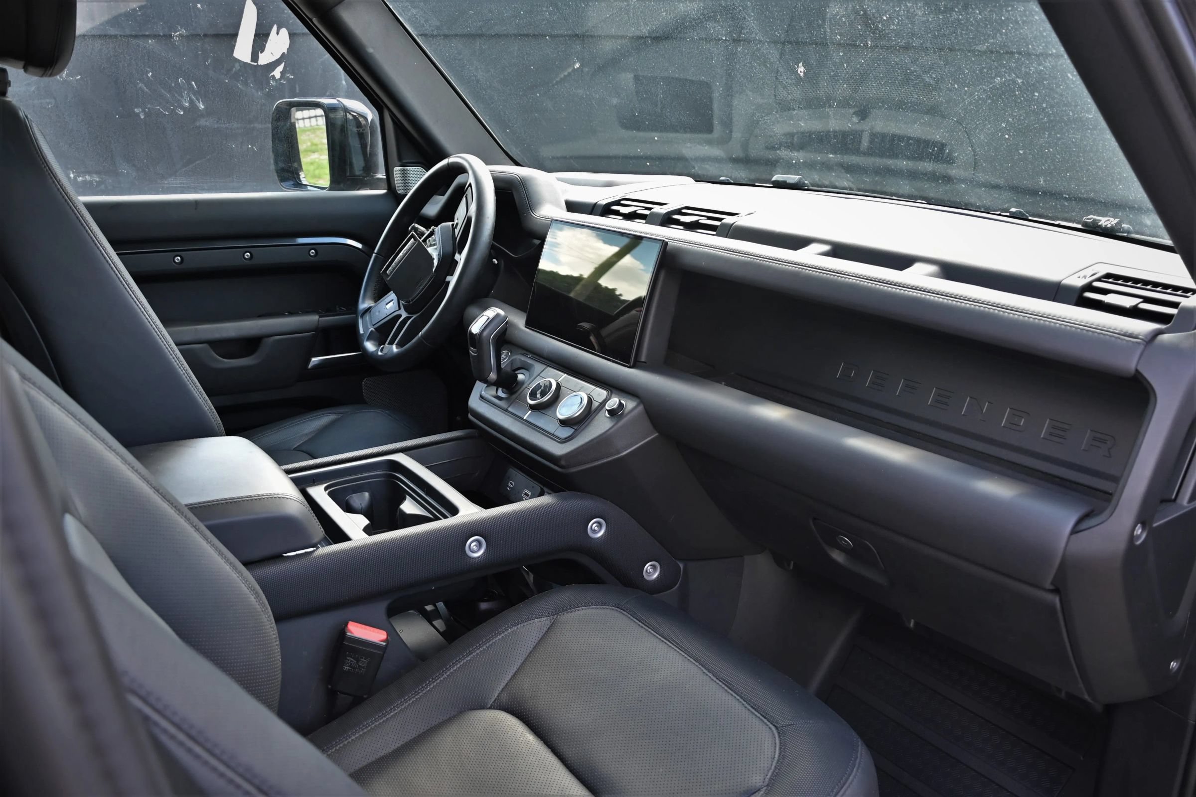 Used 2024 Land Rover Defender 130 Outbound AWD/4WD image 13
