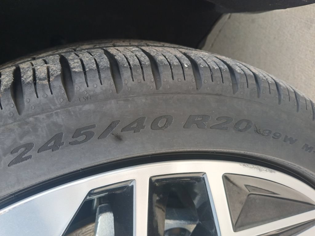 Used 2025 Hyundai Ioniq 6 SEL RWD image 13