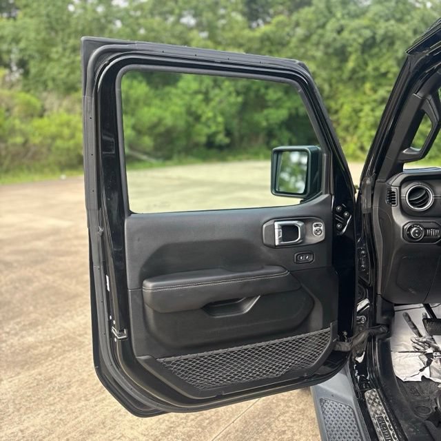 Used 2020 Jeep Gladiator Overland AWD/4WD image 25