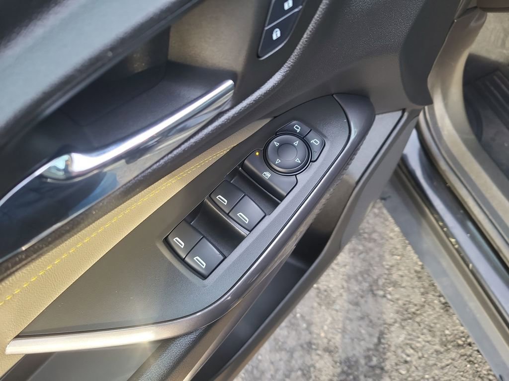 Used 2025 Chevrolet Trax ACTIV image 23