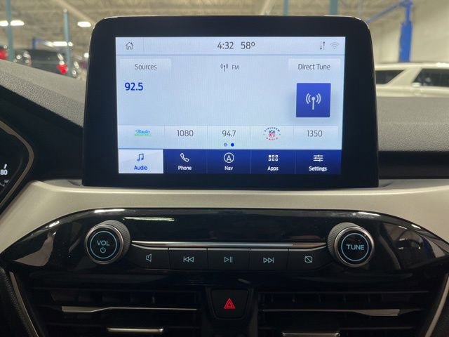 Used 2022 Ford Escape SE w/ SE Sport Appearance Package AWD/4WD image 39