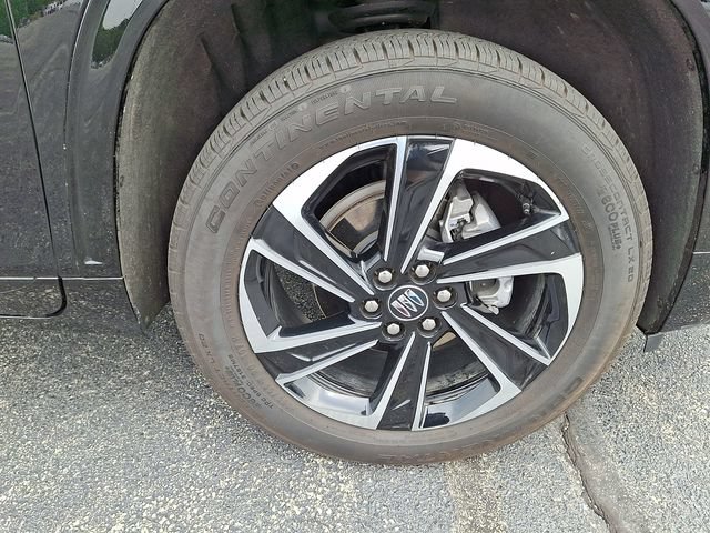 Certified 2026 Buick Enclave Sport Touring w/ Power Package AWD/4WD image 9