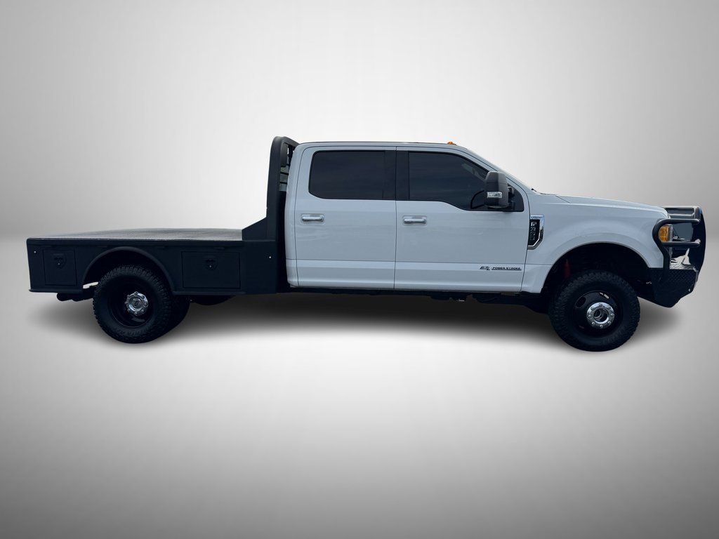 Used 2017 Ford F350 Lariat w/ Chrome Package image 5