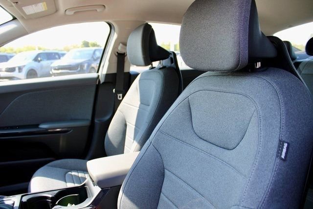 New 2025 Kia K4 EX FWD image 17