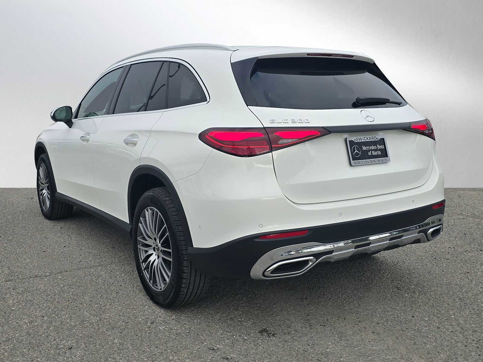 Used 2025 Mercedes-Benz GLC 300 image 6