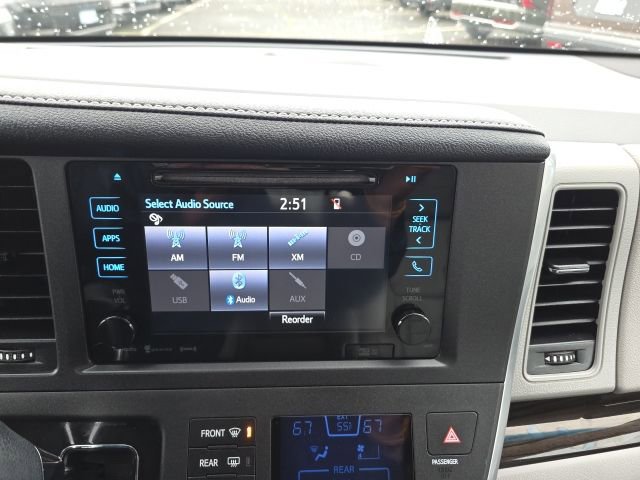 Used 2017 Toyota Sienna XLE w/ XLE Navigation Package image 16