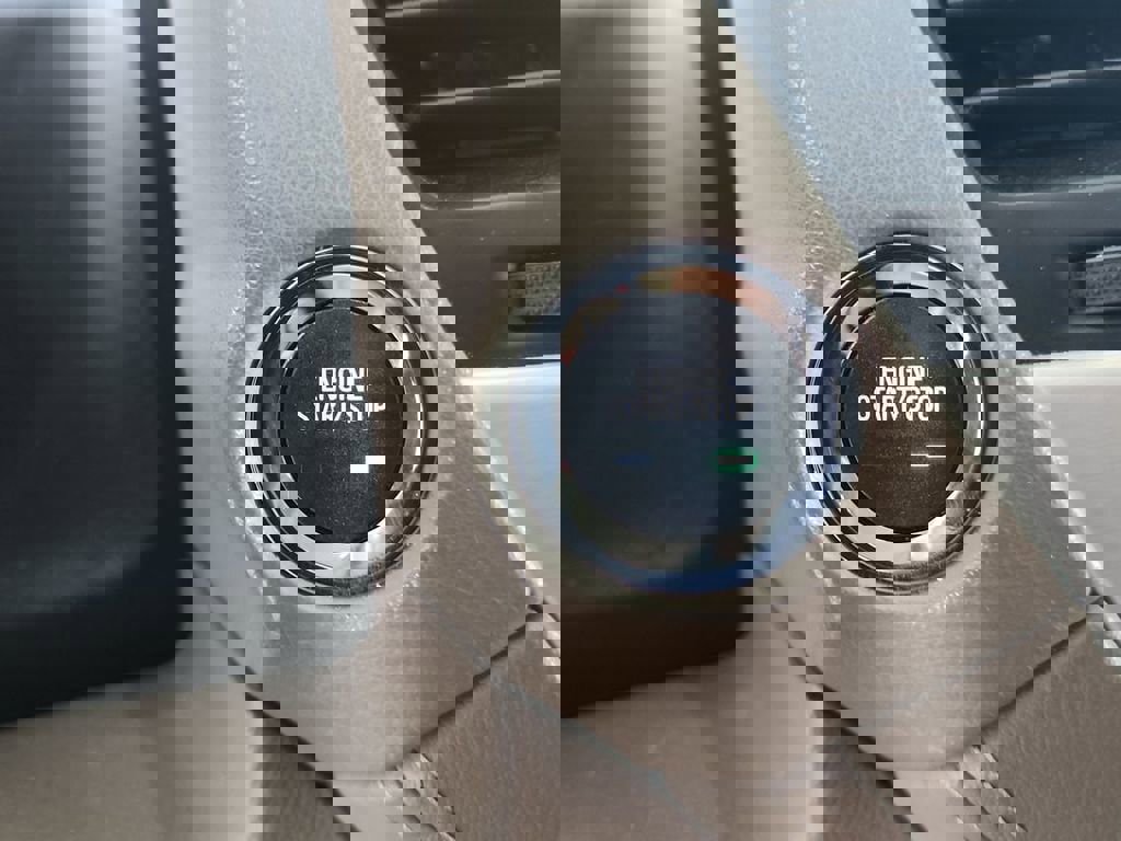 Used 2017 GMC Yukon SLT w/ Open Road Package image 17