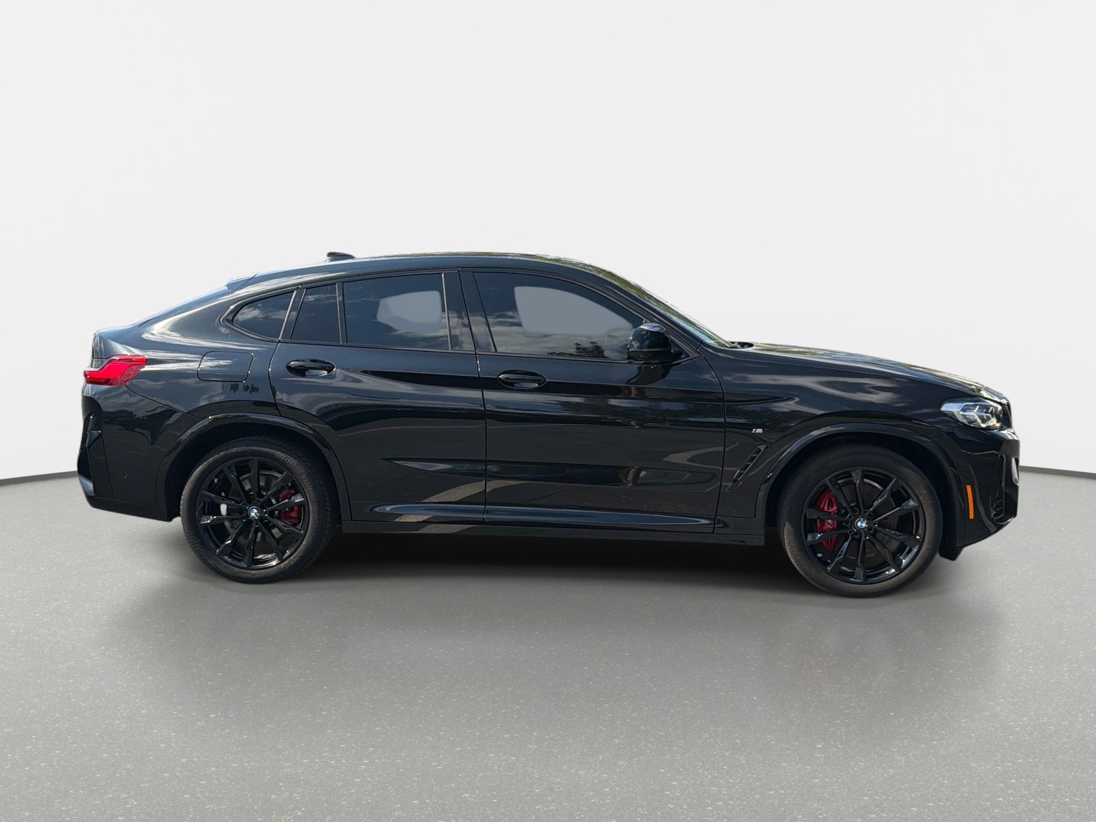 Used 2023 BMW X4 M40i image 2