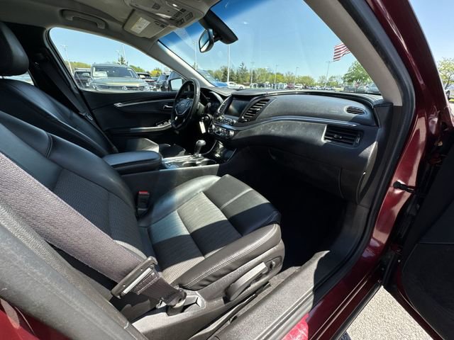 Used 2016 Chevrolet Impala LT w/ Convenience Package FWD image 27