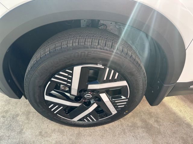 New 2026 Nissan Kicks SV w/ Cold Weather Package FWD image 9