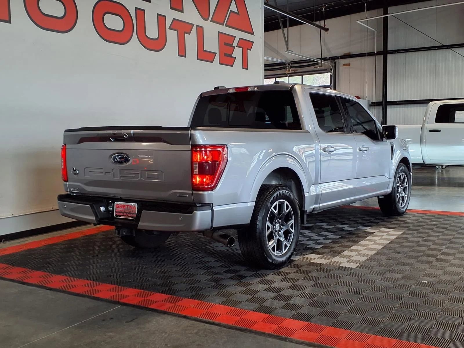 Used 2021 Ford F150 XLT w/ Equipment Group 302A High RWD image 7